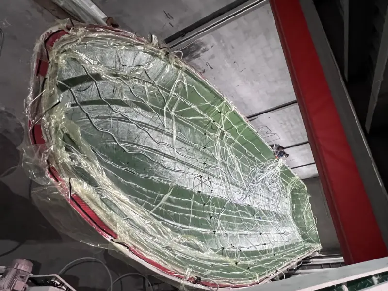 กระบวนการแช่สูญญากาศ Lawada® สำหรับตัวเรือโดยสารขนาด 21.8 ม. – ยกระดับความแข็งแกร่ง ประสิทธิภาพ และอายุการใช้งานที่ยืนยาว